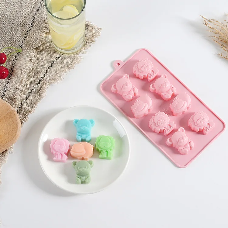 

8 grid cartoon animal chocolate silicone mold 3D three-dimensional bear lion hippo fudge cake mold DIY cake decorating tools