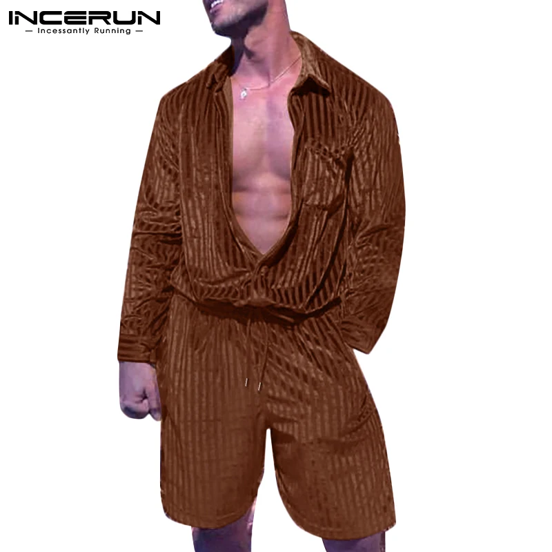 

Мужские комплекты в полоску, рубашка с отложным воротником и длинными рукавами и шорты на шнуровке, уличная одежда из двух предметов, модные...