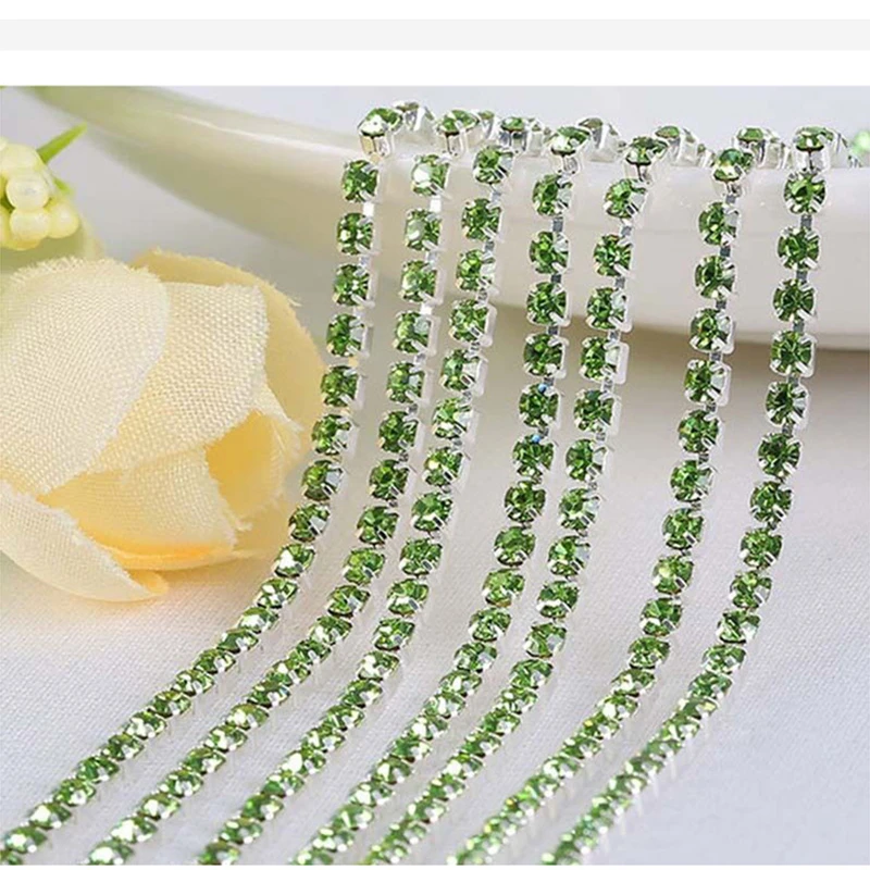 Цепочка с плоским основанием для украшения одежды