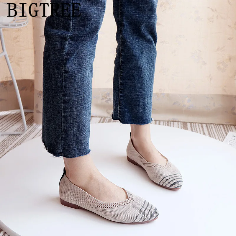 Туфли лодочки с острым носком на плоской подошве в Корейском стиле Женская обувь