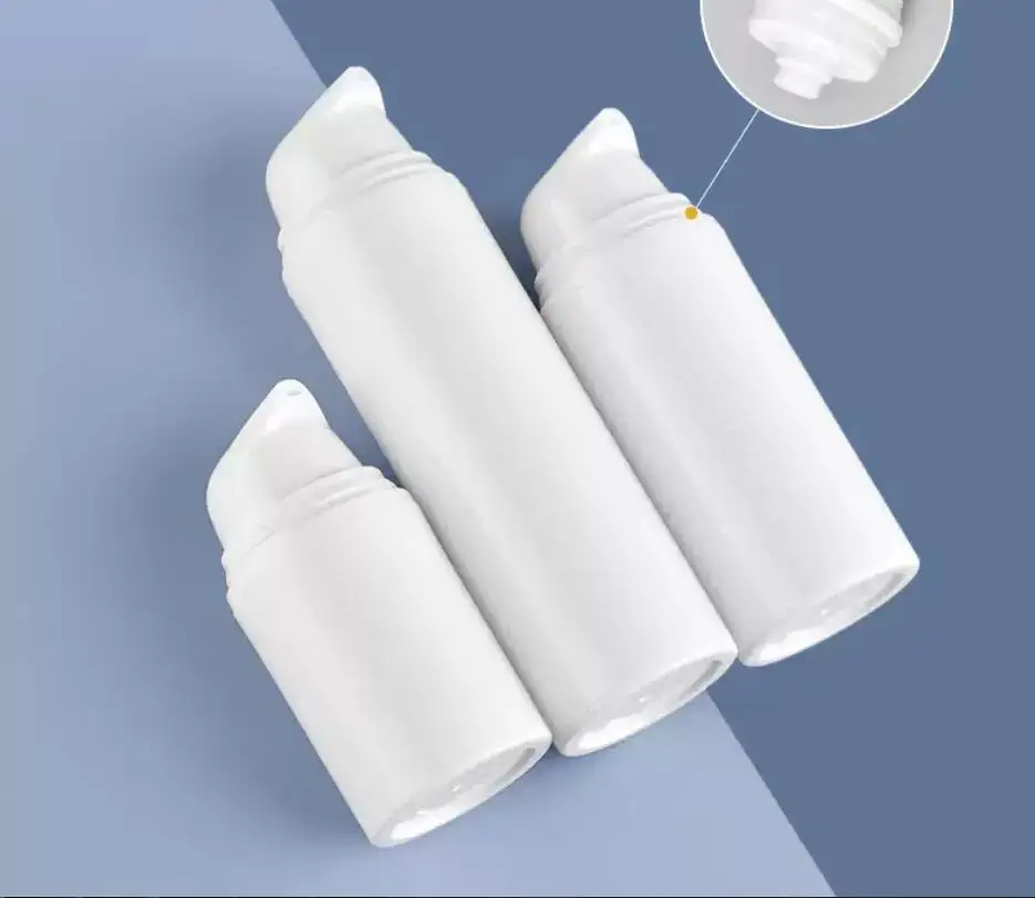 Белая пластиковая Вакуумная бутылка 15 мл с помпой в форме головы пингвинов