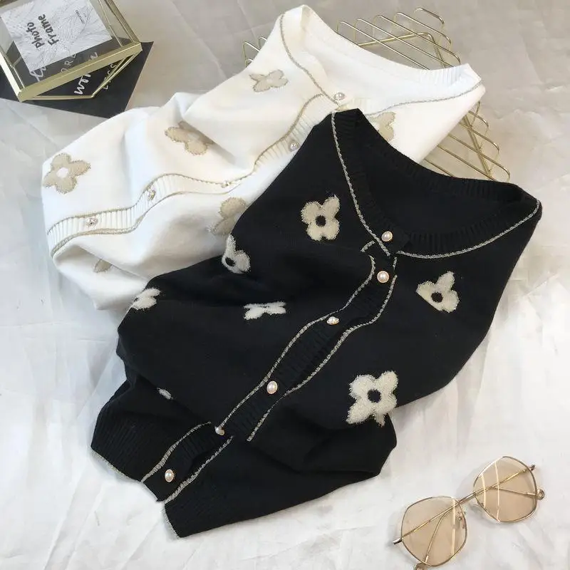 

2021 Autumn and Winter Knitted Cardigan Coat Female Temperament Round Neck Bright Silk Embroidered Flowers with Sweater Jacket