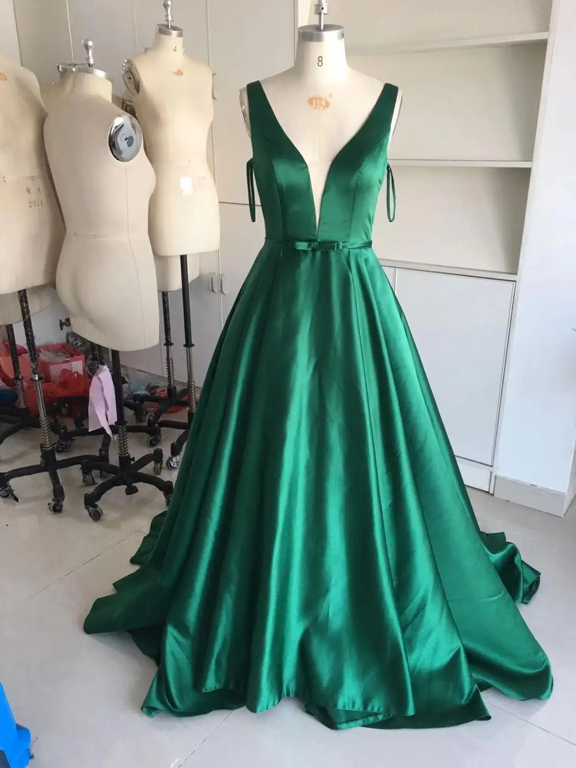 Специальная цена изумрудно зеленые мусульманские Вечерние платья 2019 А силуэт с V