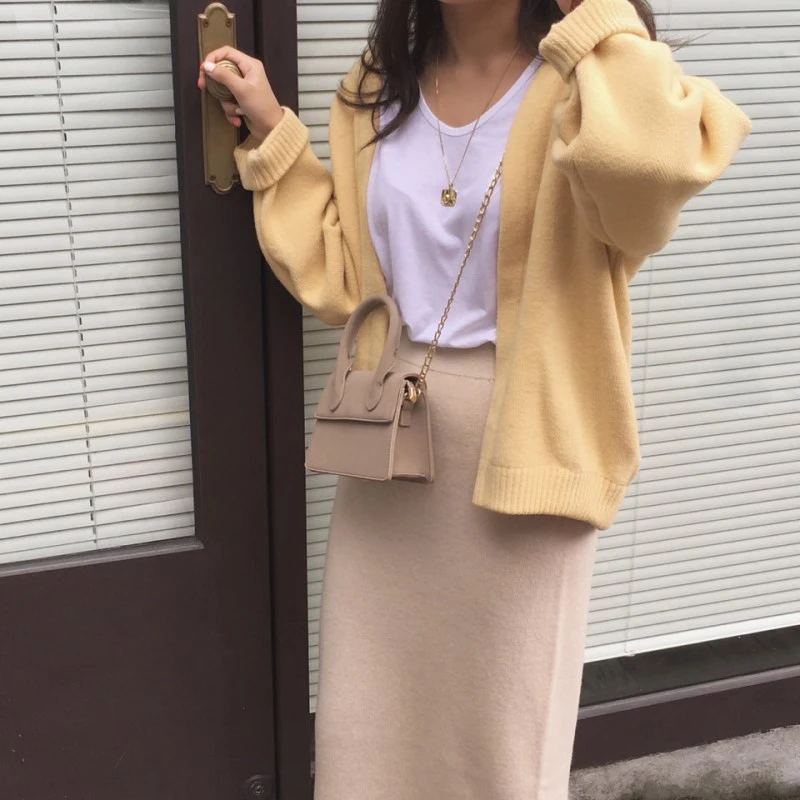 Кардиган женский однобортный из кроличьего кашемира желтого цвета свободный на