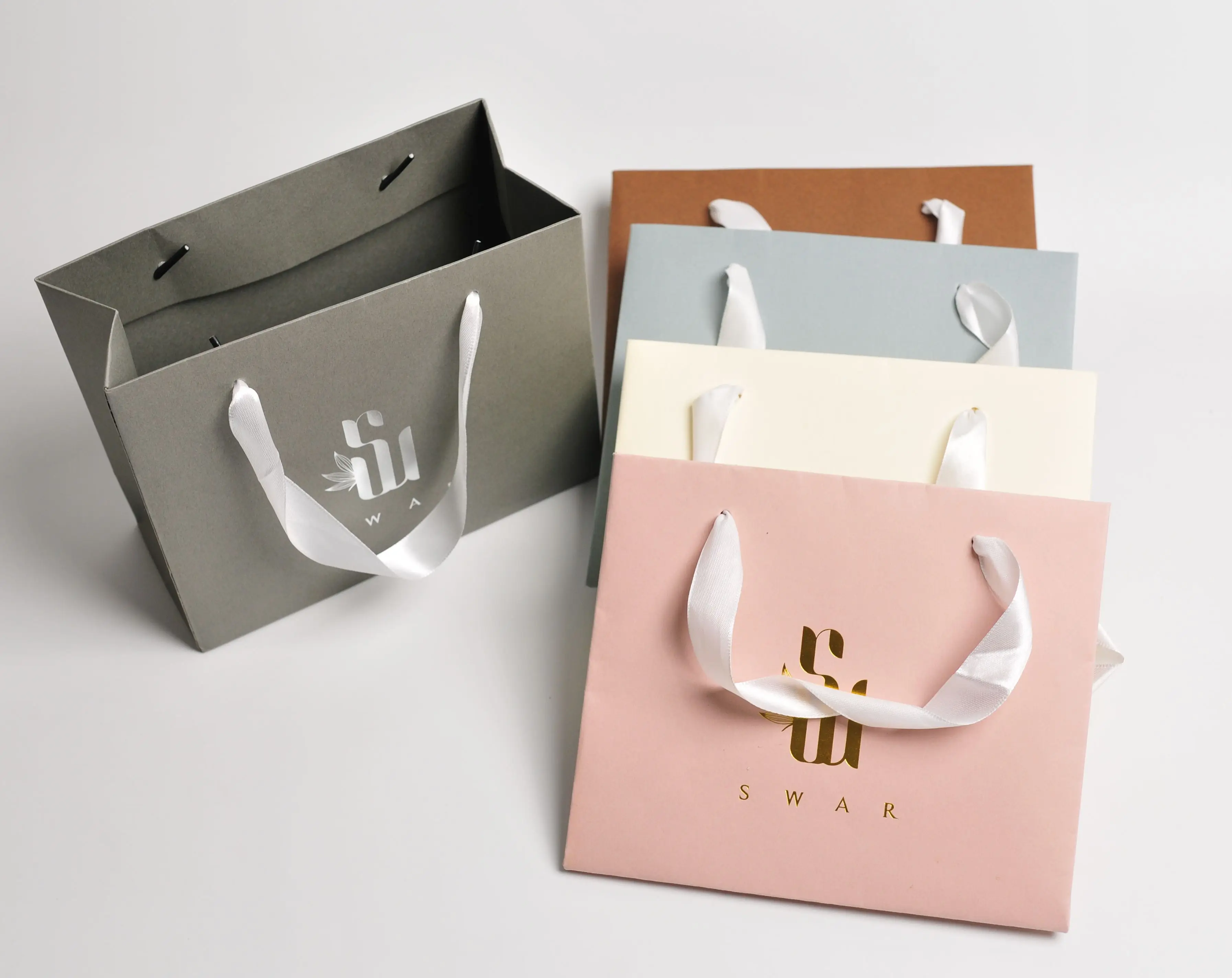 50pcs lot color kraft paper bag with handles Festival gift bag High Quality shopping bags custom logo