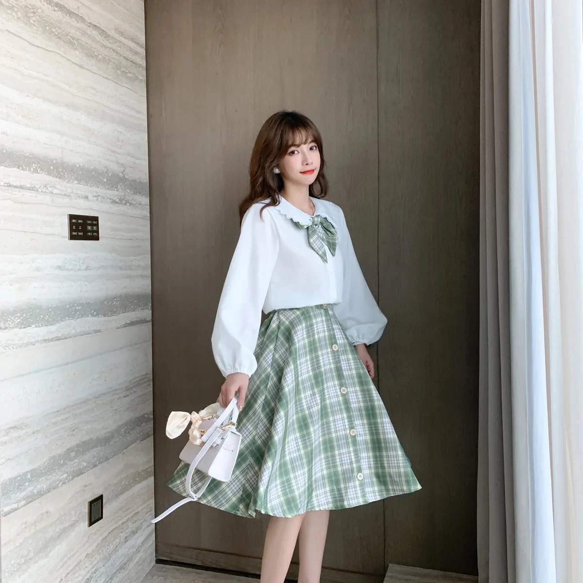 Японский костюм JK из двух предметов белая рубашка с коротким рукавом + клетчатая