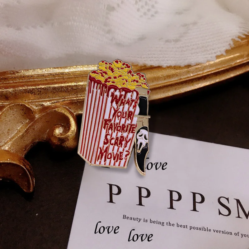 Какая у вас любимая эмалированная брошь с изображением попкорна в фильме Воэн