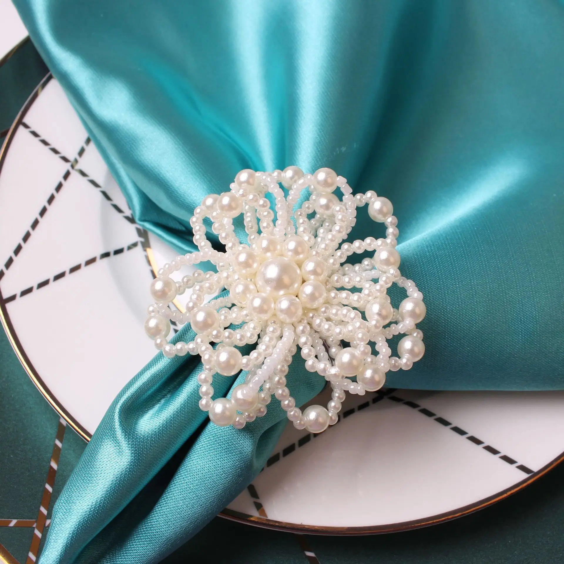 

12/PCS wedding handmade string pearl napkin clasp Chinese Style European napkin ring napkin ring model room napkin ring