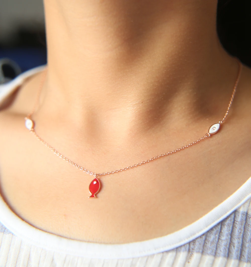 Изящное Очаровательное ожерелье простая Милая Красная рыба кулон белое злое