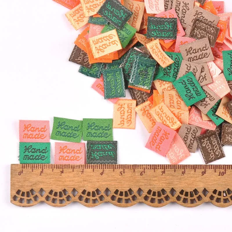 100 шт. ярлыки для одежды ручной работы с тиснением DIY этикетки типа флажок Швейные