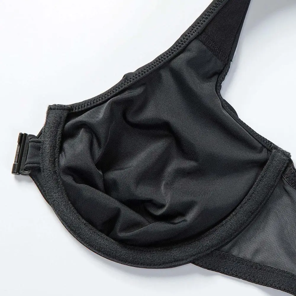 Комфортный женский бюстгальтер на косточках с полным покрытием без пены