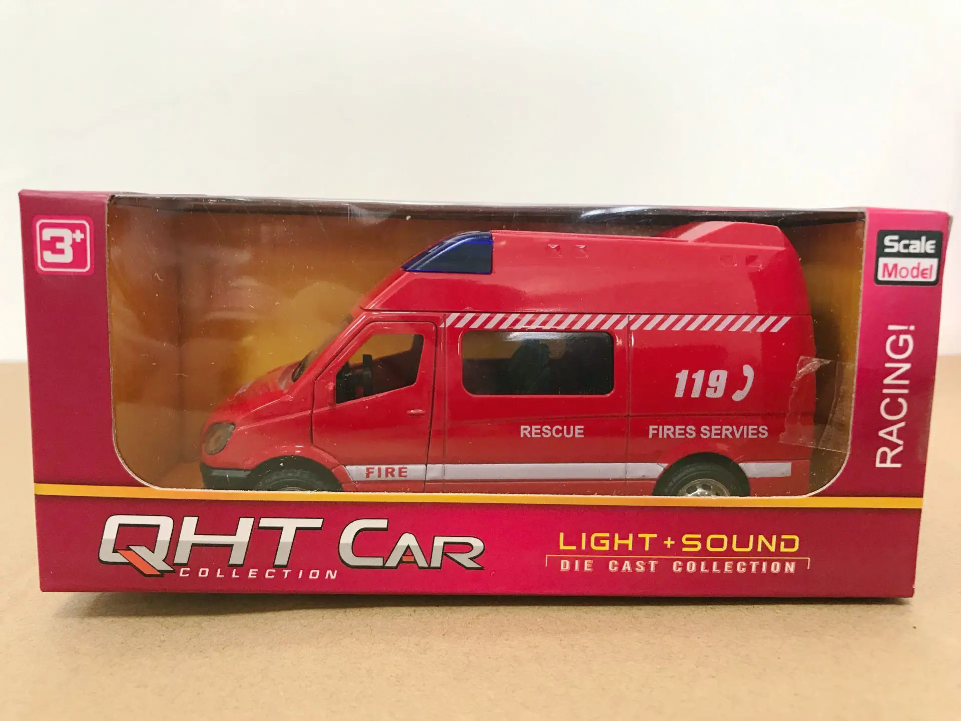

Alloy Pull Back Car Toy Car Model For Express Car Medical Ambulance Fire Truck Police Car