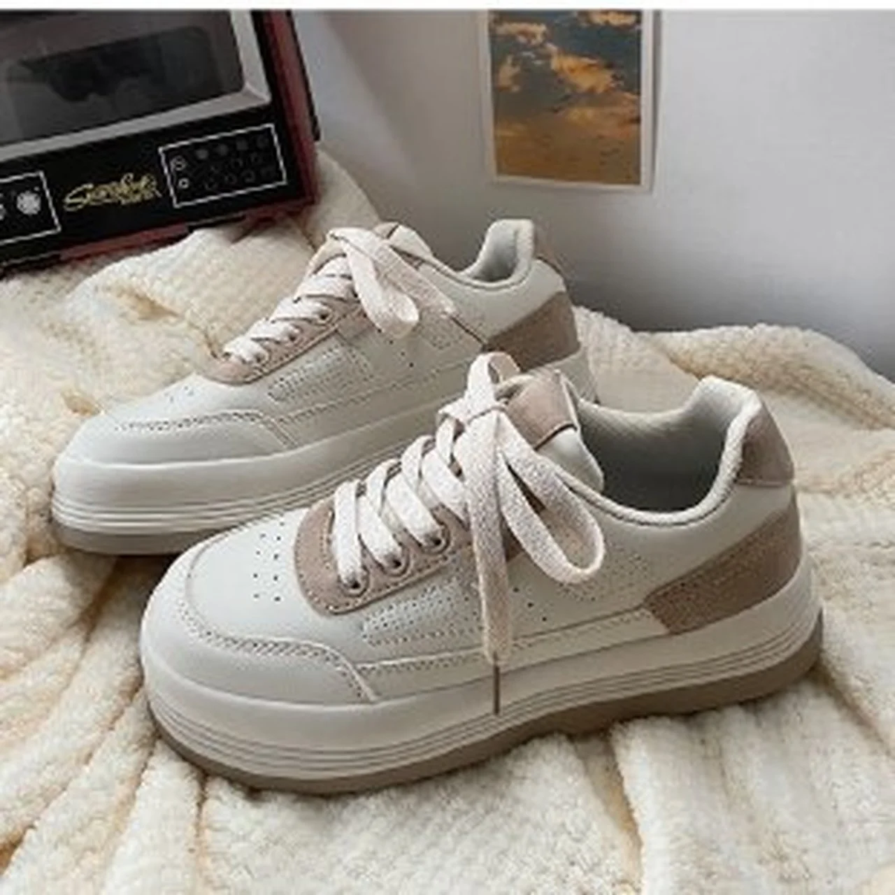 

Running Sports Shoes 2021 Autumn Winter Walking Flats New Fashion Pu Leather Lace Up Sneakers Women Platform Designer Zapatos