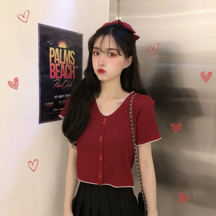 

French Style Design Niche Short-Sleeved T-shirt Women's Summer 2021 New Retro High Waist Short V-neck Knitted Top
