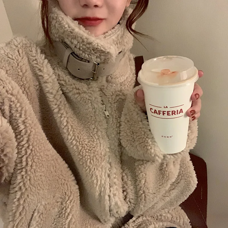 Женское короткое пальто из комбинированной замши 2019 зимнее теплое овчины