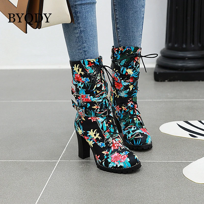Женские сапоги до середины икры BYQDY с цветочным принтом ботинки вышивкой на