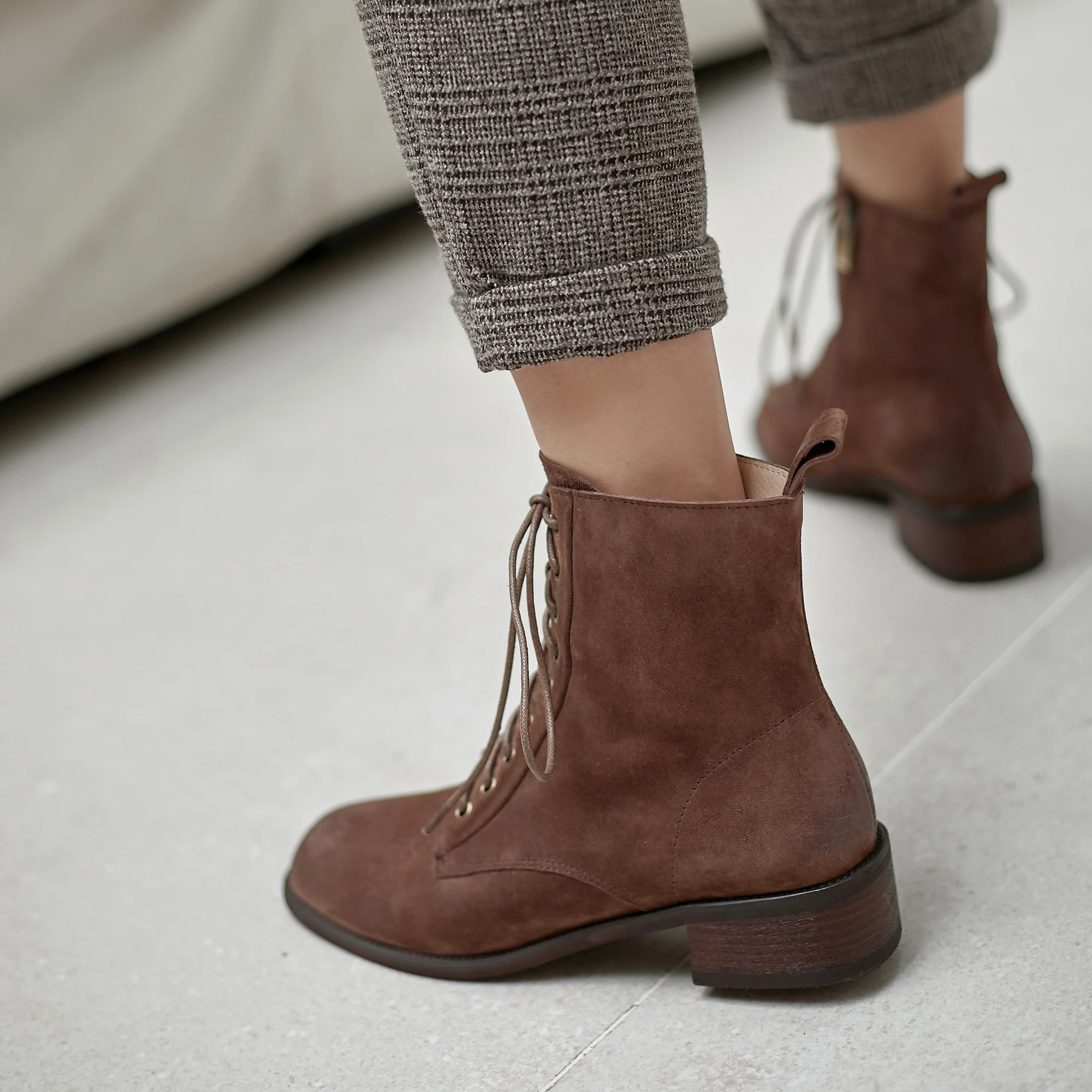 

Новинка 2020 года; Зимние кожаные ботинки в западном стиле; Ботильоны; Женские ботинки