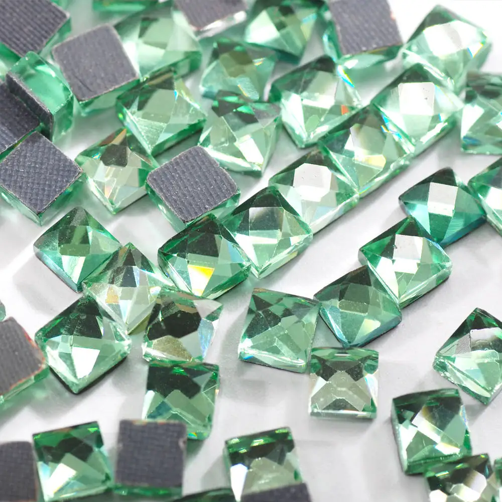 light green 100 шт./лот, 5 мм, квадратная поверхность с заземлением, горячая фиксация, стеклянные кристаллы, стразы с плоской задней частью, железные свадебные платья, декоративные аксессуары - Цвет: light green