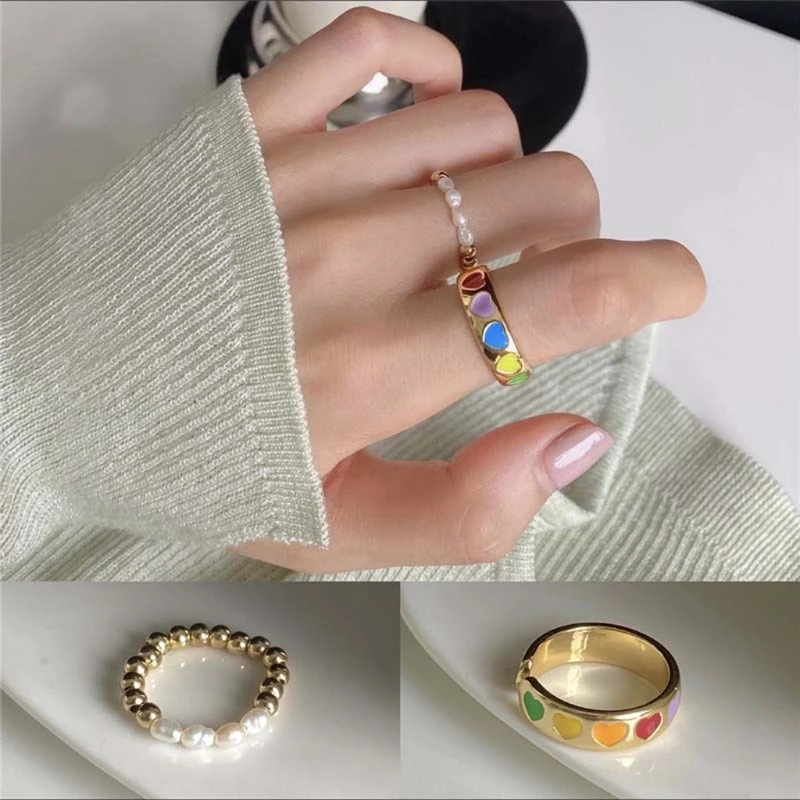 

2Pcs Bohemian Rainbow Heart Shaped Open Ring Kit Elastic Pearls Heart Finger Ring Bands Set For Women Fashion Jewelry HX6F