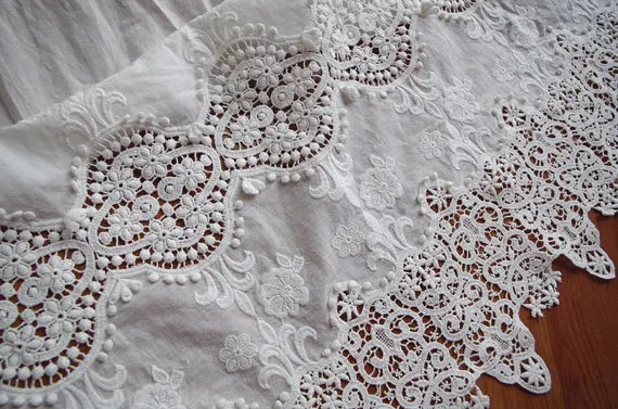 

Off White Lace Fabric With Hollowed Out Floral Pattern, Scalloped Trim Lace For Bridal Dress