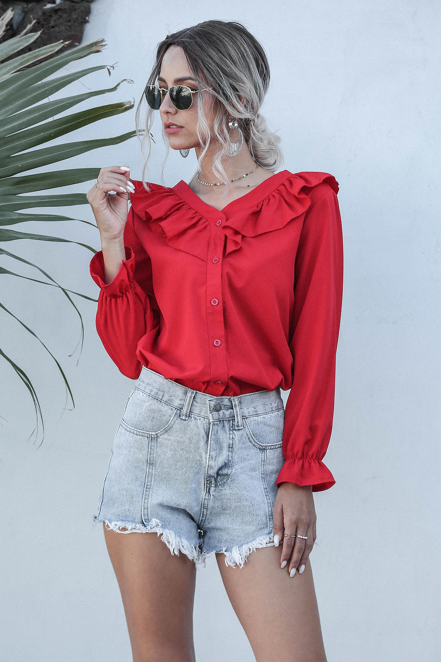 

Women Vintage Ruffles Chiffon Blouse Solid V-neck Flare Sleeve Office Lady Tops Blusas Elegant Single-breasted Pluse Sizes Top