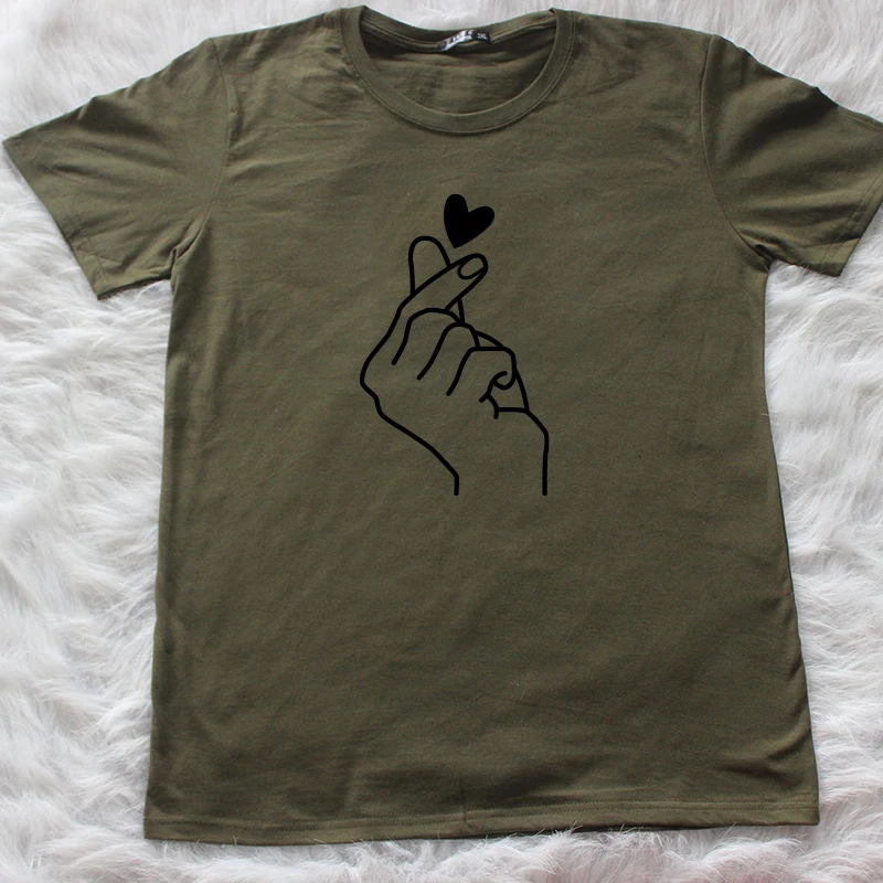 Облегающие Женские футболки из полиэстера женские модные милые с сердечками для