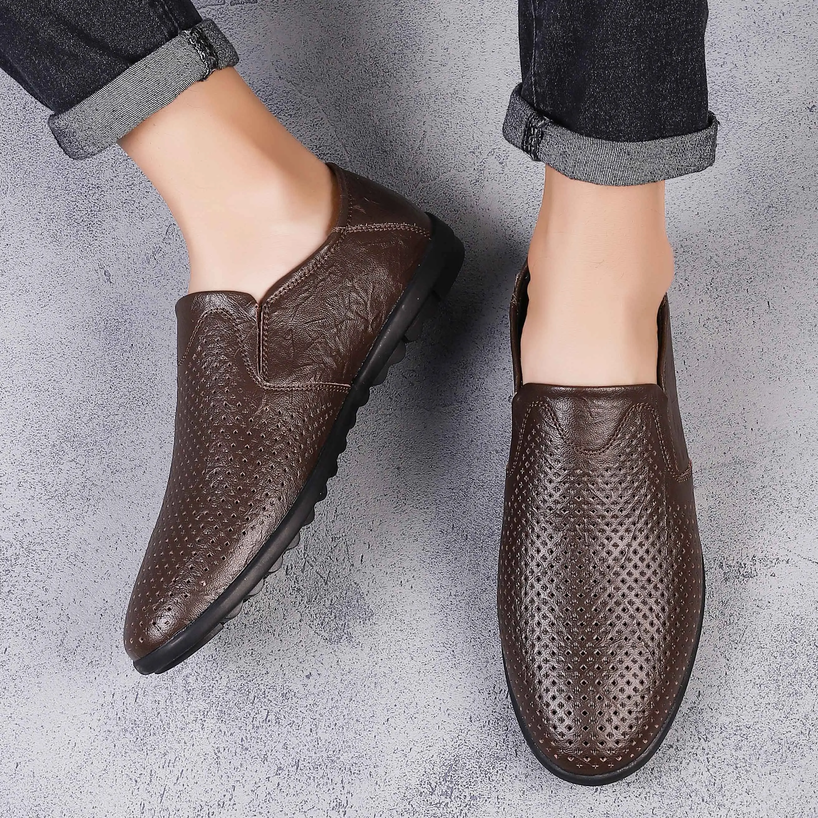 

Men genuine Leather Shoes Casual Slip-on Mens Loafers Shoes Soft Driving Shoes Breathable hole Summer Men Shoes big szie 47