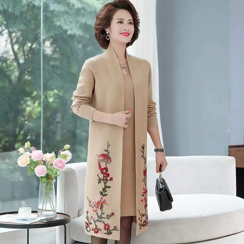 Womens Mother Dress Fall Long Sleeve Fake Two Pieces Cheongsam Dresses Middle Aged Women's Flower Embroidery Elegant Dress s1431