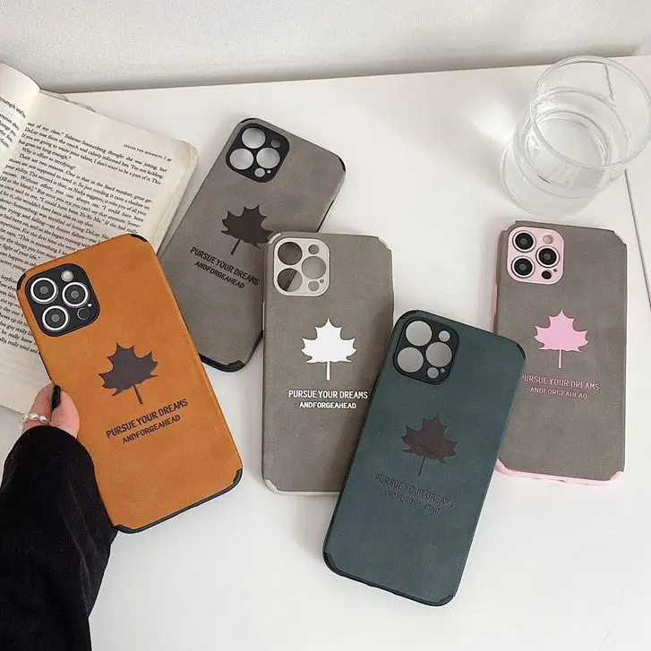 

ZUIDID Maple leaf Pattern Case for iPhone 11 12 13 pro max SE 6 6S 7 8 Plus Phone Case for iPhone XS Max XR Back Capa Coque