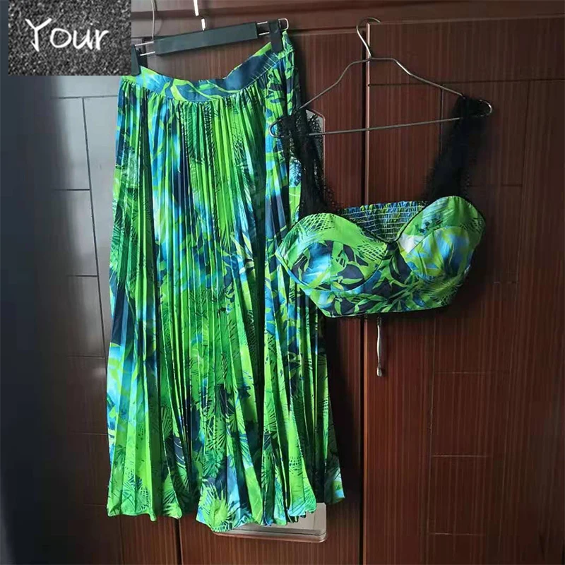 

Bohemian Vacation Beach 2pcs Set Women Floral Printed Short Strapless Tops And High Waist Pleated Long Skirt Suit Spring Summer