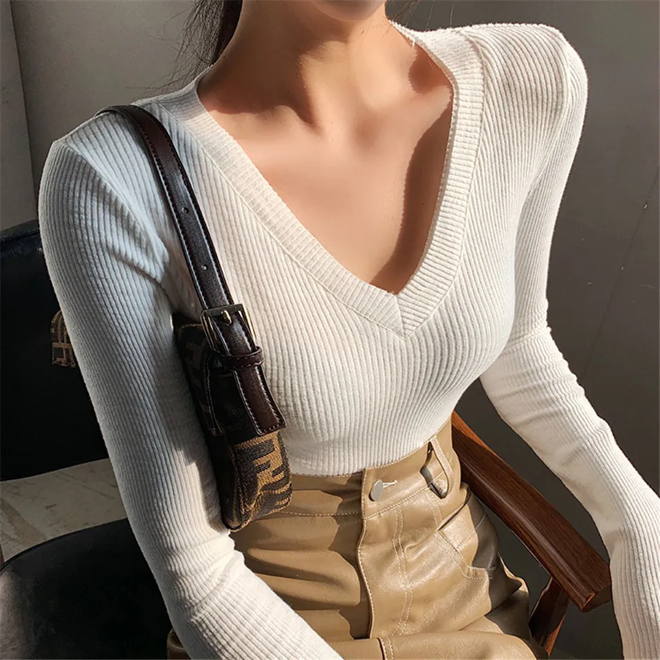 

Fashion Autumn White Bottoming T-Shirts Tops Women Spring T Shirt Casual Solid V-Neck Ladies Pullover Shirt Tee Female