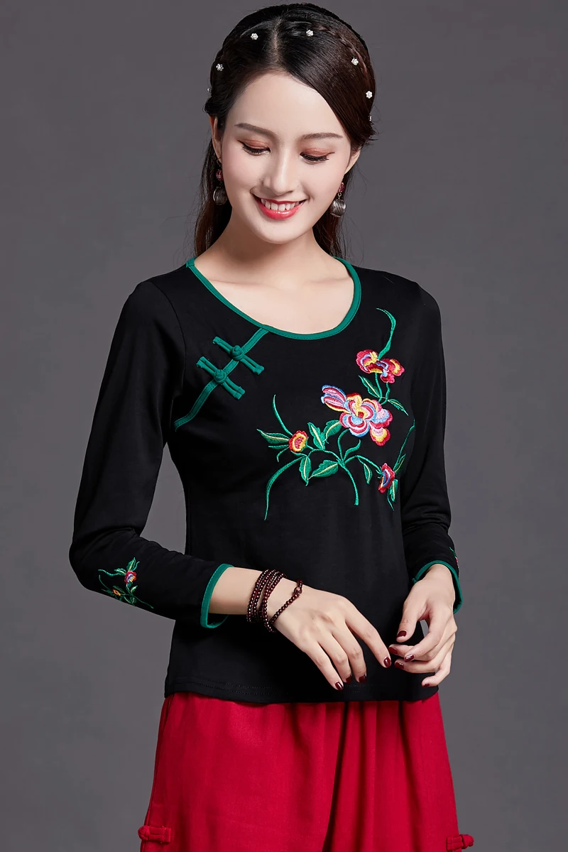 

2019 T shirt Women Autumn Winter Embroidery T-shirt Vintage O-Neck Chinese Style Top Tee Woman Clothes Indie Folk Plus Size 6XL