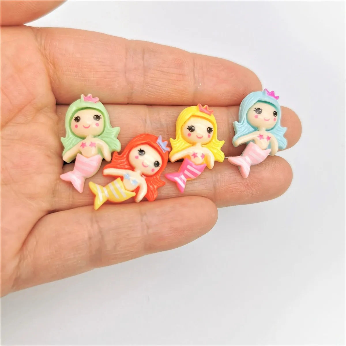 

100pcs Cute Mermaid Princess Girl Resin Flatback Charms For Earring Findings Floating Pendant DIY Hairpin Fashion Jewelry Making