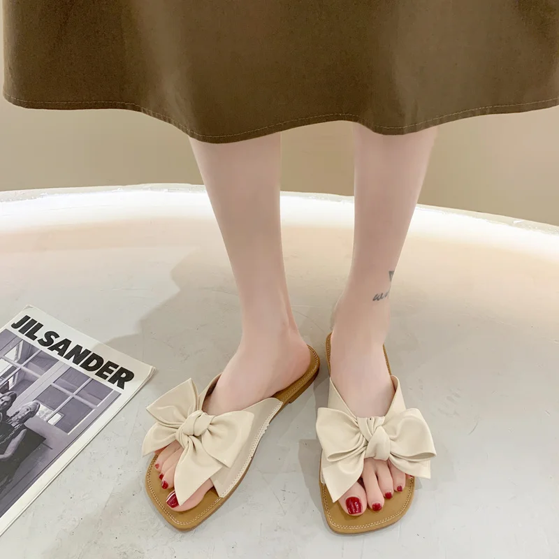 

2021 Summer The New Outdoor Slippers with Bow Cute Flip Flops Slippers All Match Casual Women's Slippers Zapatillas Casa Mujer