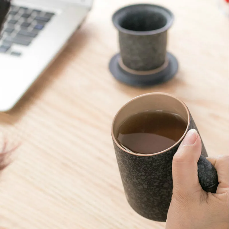 1 шт Черная керамика кружка Чай разделение с крышкой Керамика чашка фильтром для