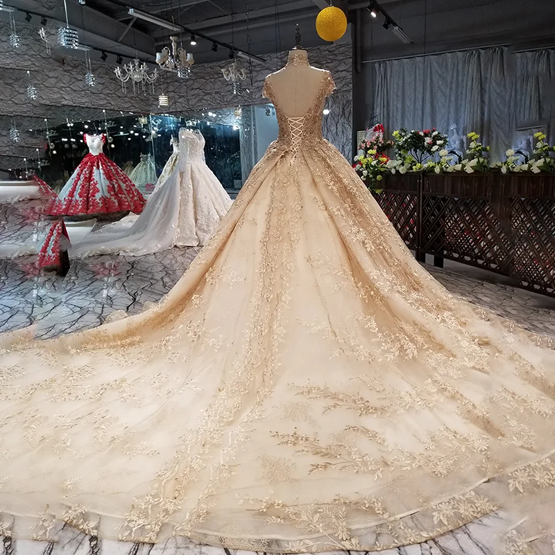 Вечернее платье LS57780 блестящее золотого цвета с высоким воротом и длинным