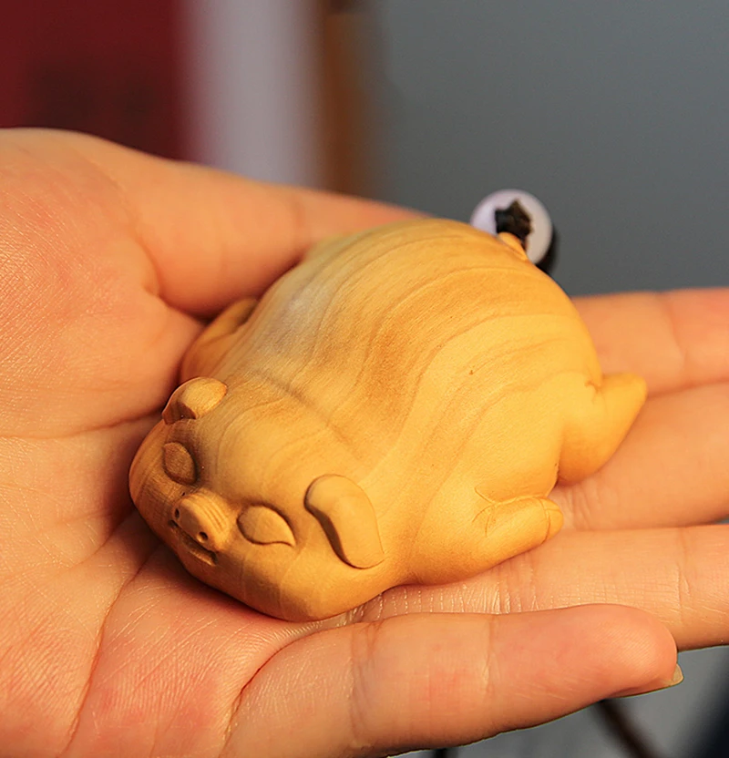 

XS197-6CM Hand Carved Boxwood Carving Figurine Animal Statue Home Decor -Lucky Money Pig Sculpture