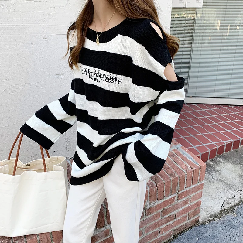 

Real Shot Autumn and Winter New Online Joint Name Ripped Black and White Stripes