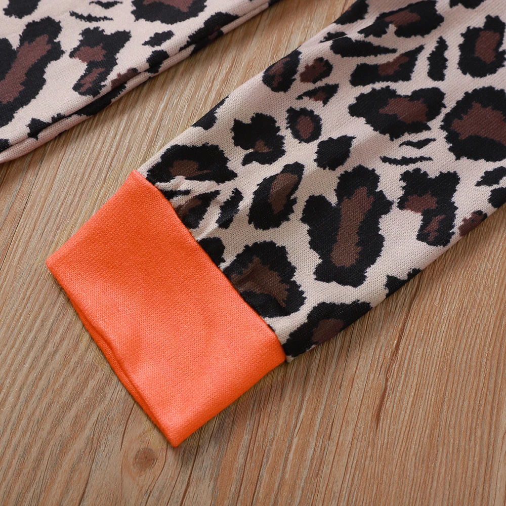 Женская футболка с леопардовым принтом круглым вырезом повседневные весенние