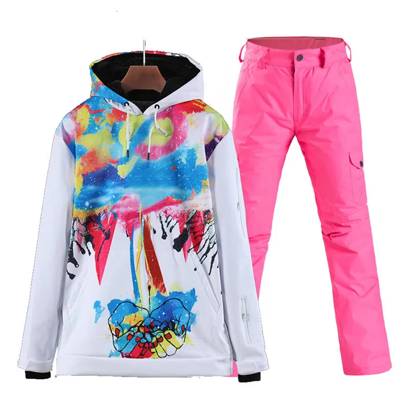 

Skiing & Snowboarding