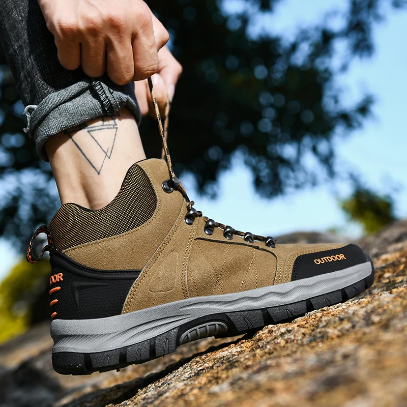 Outdoor Hiking Boots High Top Men Non-slip Walking Hiking Shoes Mountain Climbing Sport Boots Hunting Mens Sneakers Snow Boots