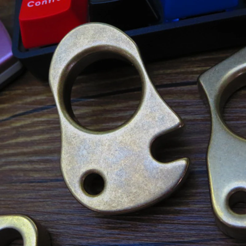 

EDC Brass Outdoor Keyring Multi-function Bottle Opener Outdoor Tool Brass Hung Buckles Pocket Multi