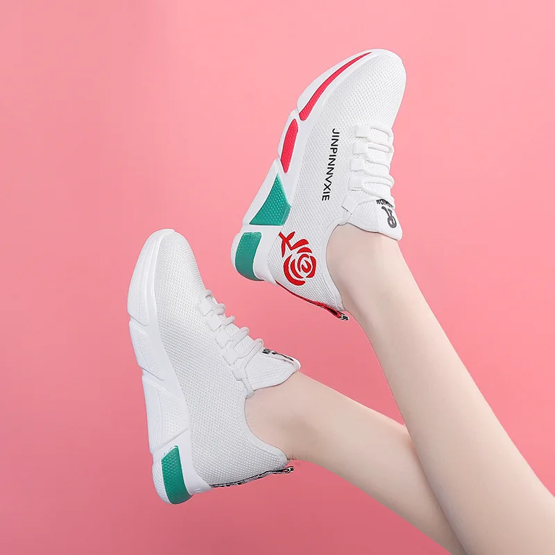 Женские теннисные кроссовки стильные уличные спортивные на платформе для