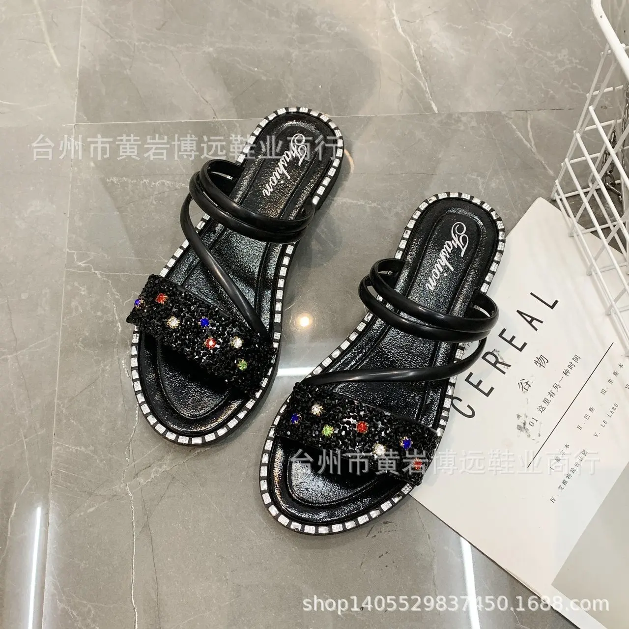 

Shoes Women Female Slippers Luxury Slides Loafers Low Soft 2021 Designer Flat Beach Rubber Fabric PU Basic Hoof Heels Scandals