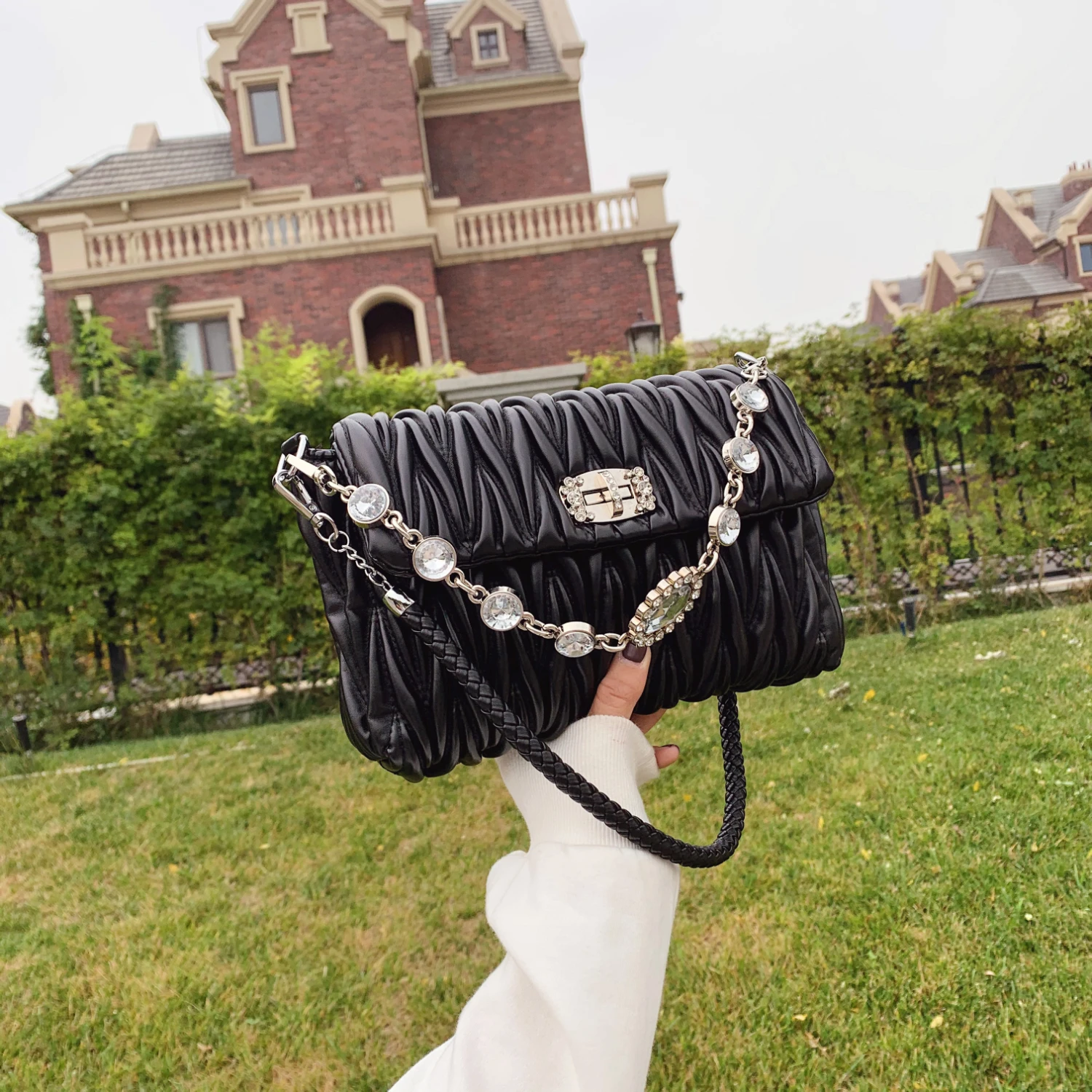 

Women's Bag 2020 PU Leather Pleated Shoulder Bag Solid Color Soft Diamonds Chain Crossbody Bag Small Travel Purses And Handbags