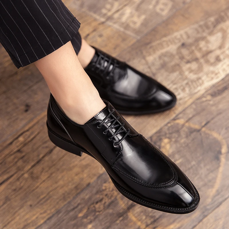 Роскошные мужские туфли Элегантные модельные кожаные деловые с острым носком