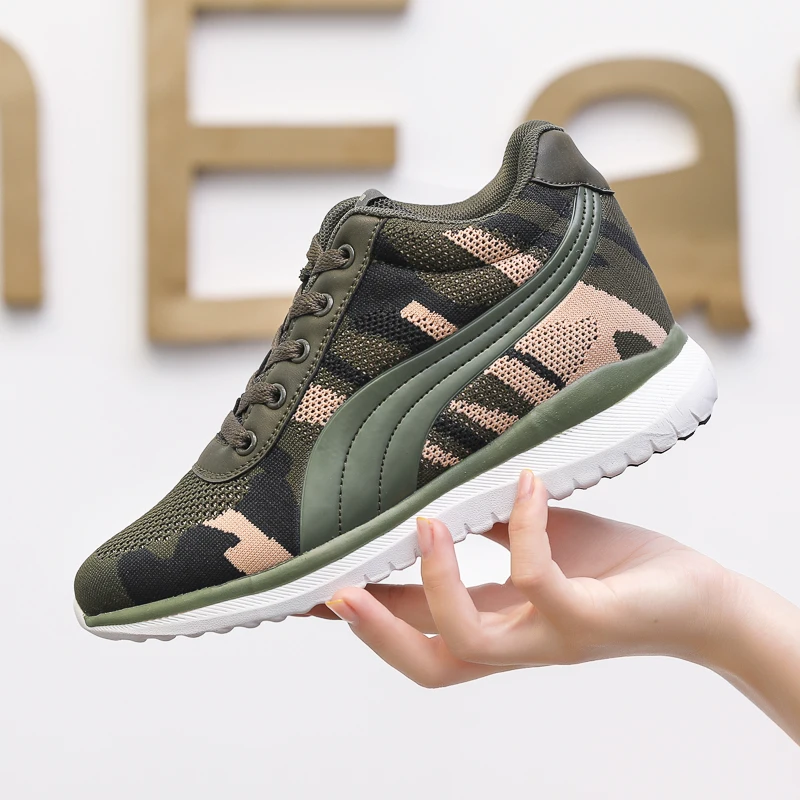 Камуфляжные женские кроссовки увеличивающие рост для бега армейский зеленый