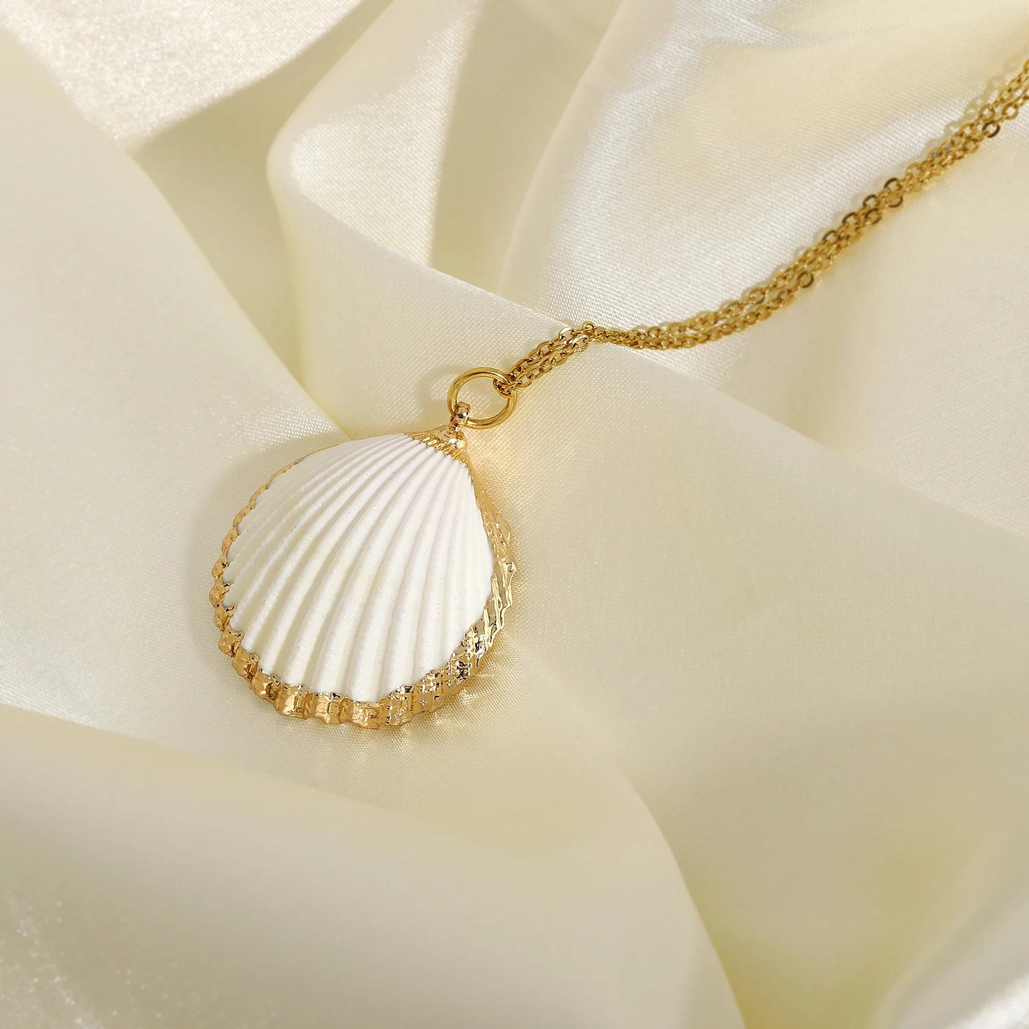 

316L Stainless Steel Phnom Penh Shell Pendant Necklace For Women Summer Seaside Choker Jewelry Accessories
