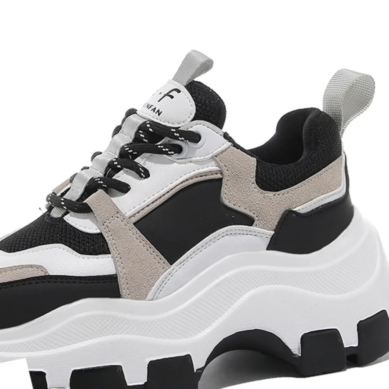

Women Chunky Sneakers Vulcanize Shoes Korean Fashion New Female Black White Platform Thick Sole Running Casual Shoe Woman 7cm