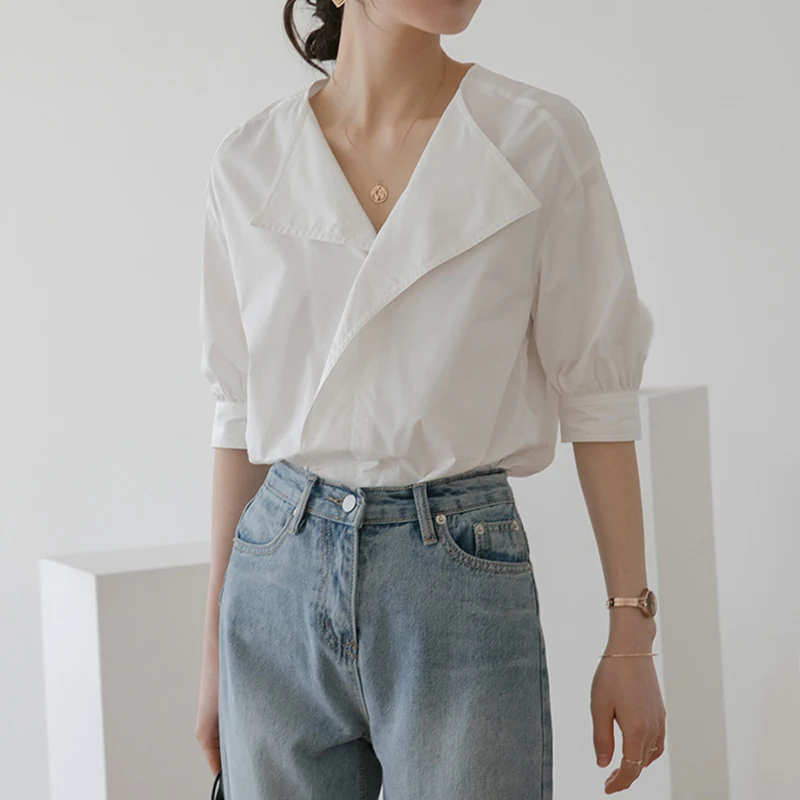 

Lantern Half Sleeve Women's Blouses White Simple Vintage Loose Ladies Shirts Daily V-Neck Tops for Female Cotton Womens Blouse